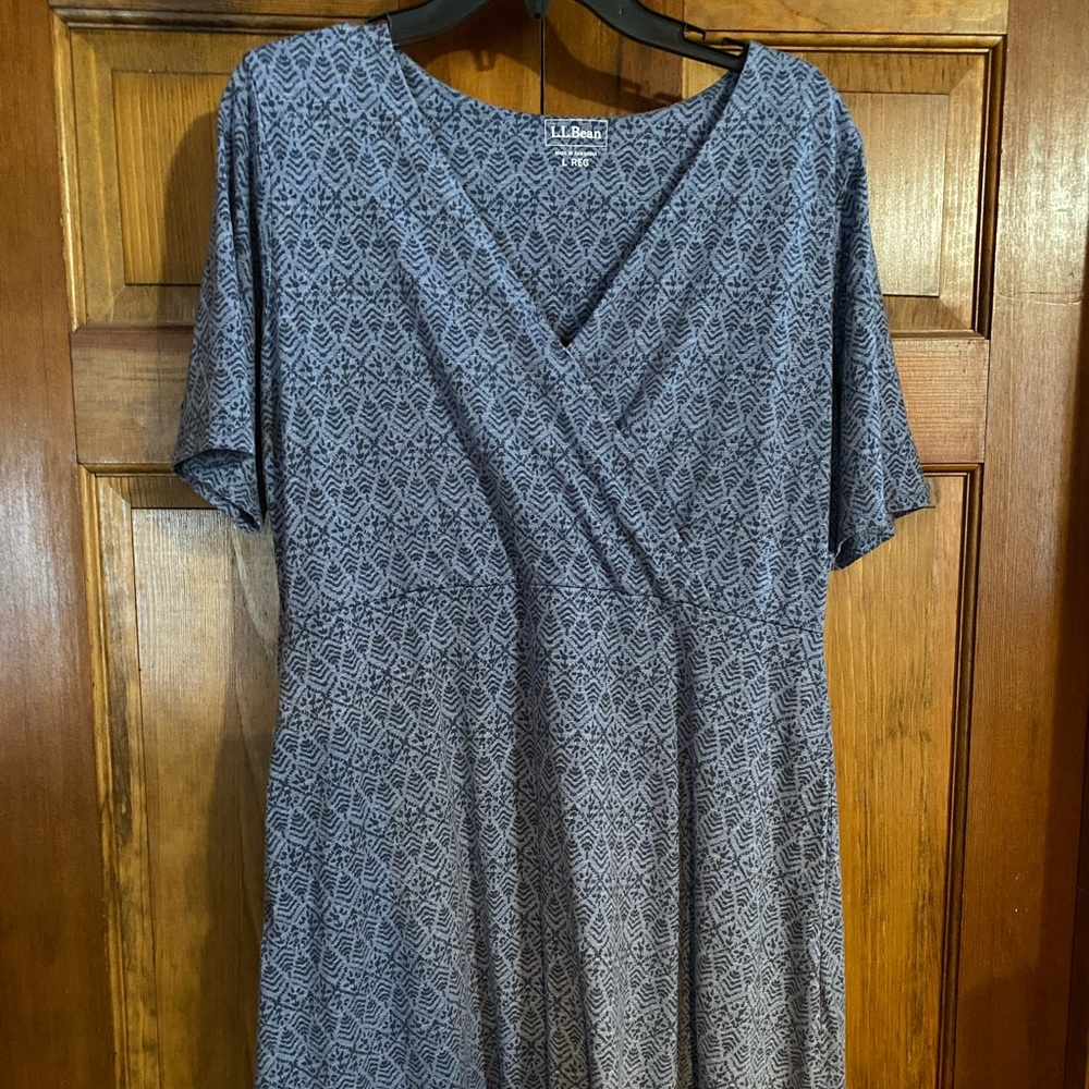 Elegant Gray Patterned Dress